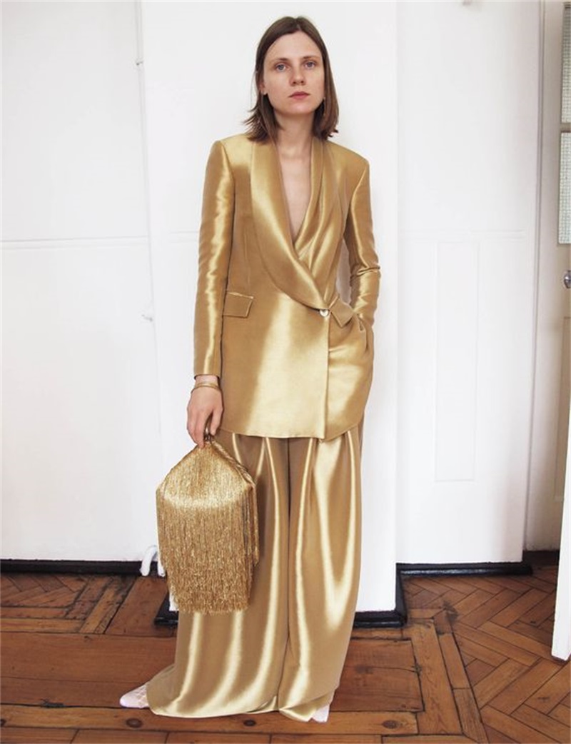 Women'S Formal Wear For A Wedding - 女性用ゴールドシルクサテンスーツ、結婚式のタキシード用のオフィスセット、カスタマイズされたルーズブレザーとワイドレッグパンツ、フォーマルなパーティーとイブニングプロム、2個