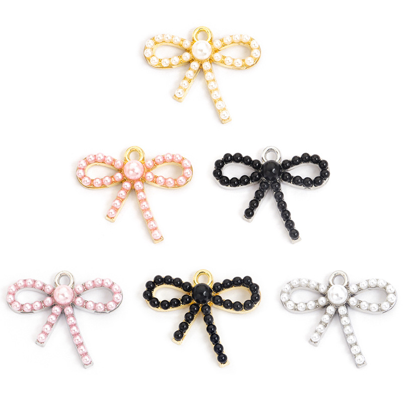 Pearl Necklace Set - 100 ピース/ロットちょう結びペンダントチャーム模造パールダングルチャーム 22.9 × 19.3 ミリメートルブレスレットネックレスキーホルダージュエリー作成に適しています