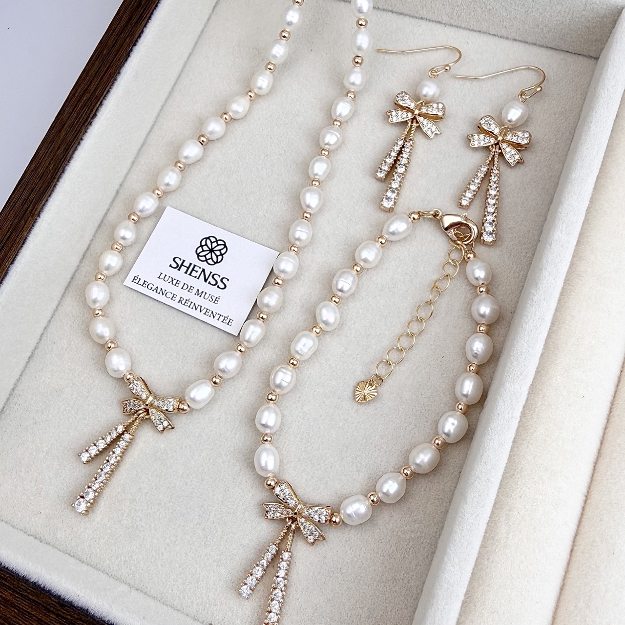 天然米型真珠の蝶結びネックレス、ブレスレット、イヤリングセッ - Pearl Necklace Set のレビューと価格